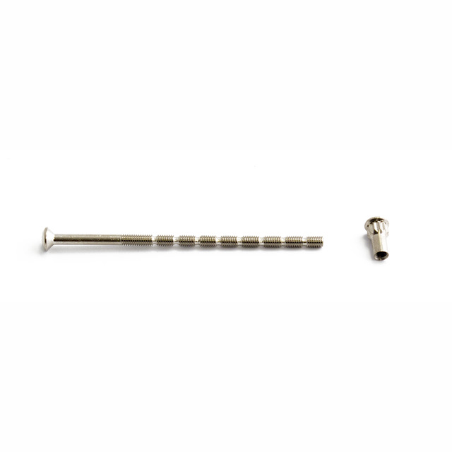 SKRUV MED HYLSMUTTER M4 9-90-7 90MM NICKEL